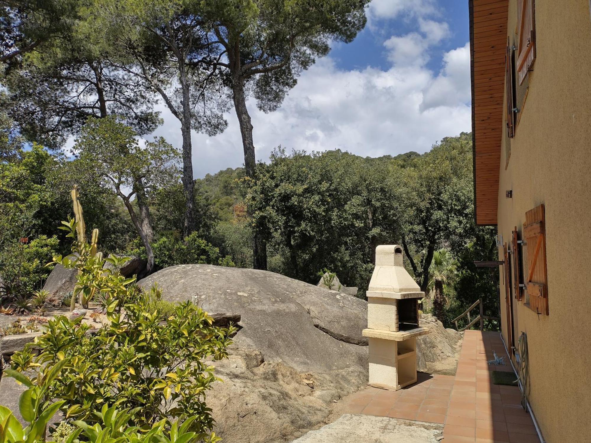 Sant Cebrià de Vallalta Casa Felizヴィラ エクステリア 写真