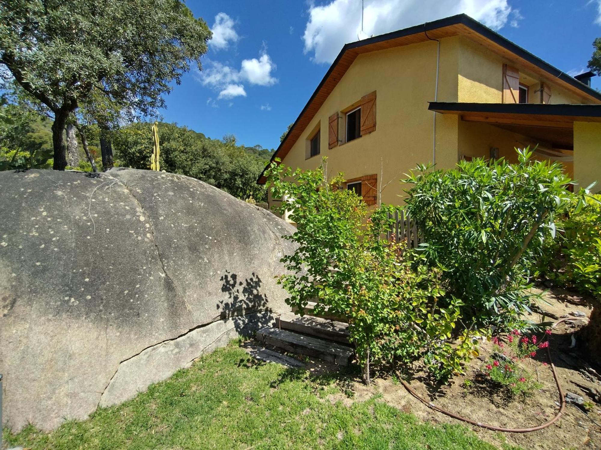 Sant Cebrià de Vallalta Casa Felizヴィラ エクステリア 写真