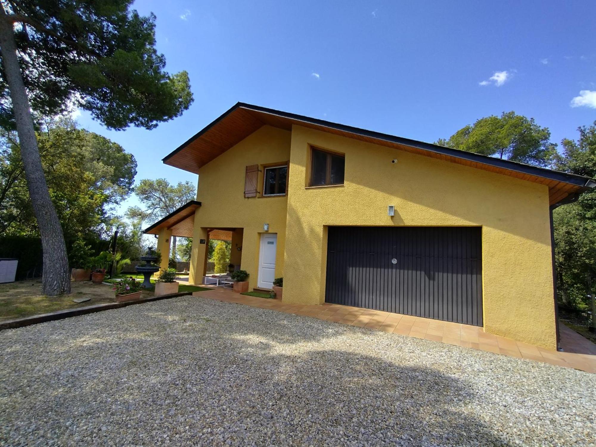Sant Cebrià de Vallalta Casa Felizヴィラ エクステリア 写真